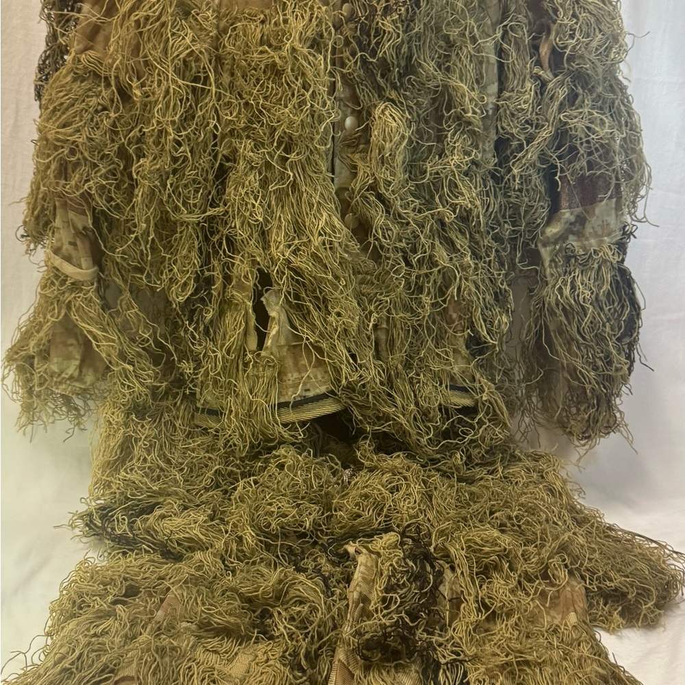 Camouflage Ghillie Suit Redrock Brand size 10-12